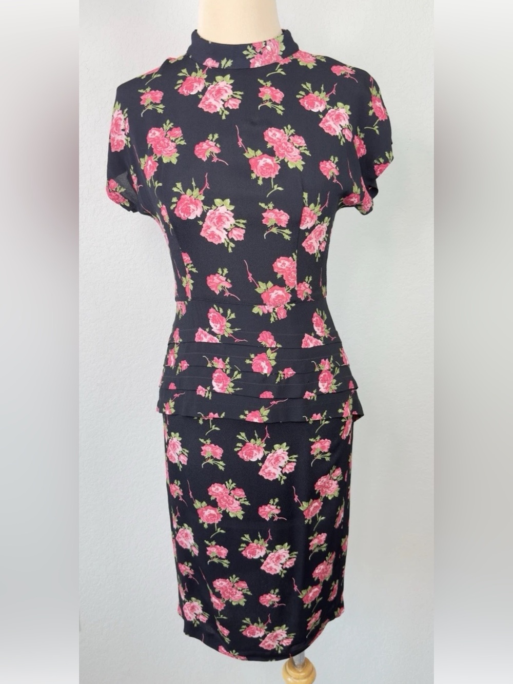 Vintage NEW WAVE MOD Floral Rose Print Cap Sleeve Peplum Pencil Midi Dress S